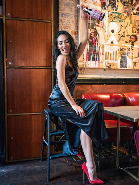 Entertaining in Style: Chic Outfit Ideas for Your Next Dinner Party